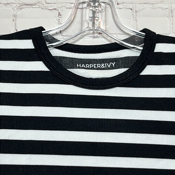 Harper & Ivy Black and White Stripe Tee - Picture 3 of 11